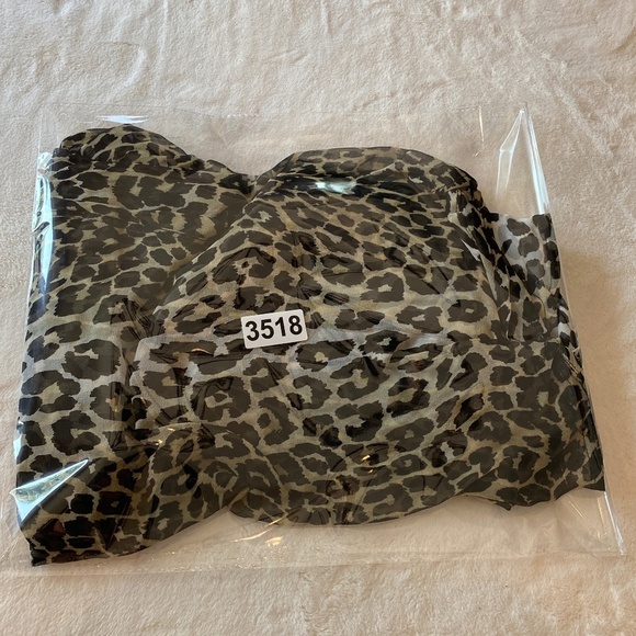 Givenchy Animal Print Silk Blouse leopard cheetah sheer 33518 - Picture 10 of 10